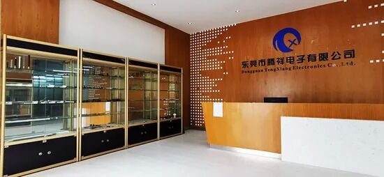 2.4G 5G GPS/GSM/WiFi/TV Gummi-Schlägerantenne mit Koaxialkabel