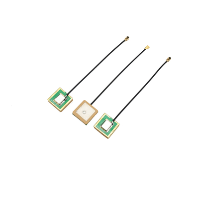Hersteller Hochgewinn-Eingebettete aktive Keramik-GPS-Antenne mit U. FL Ipex weiblicher Stecker